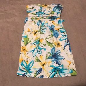 Floral strapless dress
